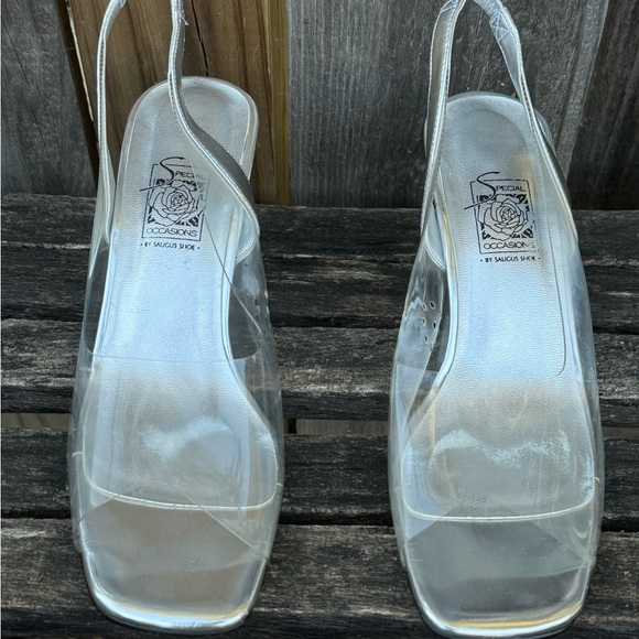 Vintage Lucite Heel Clear Plastic Vamp Slingback Shoes - Size 8 - Picture 2 of 7
